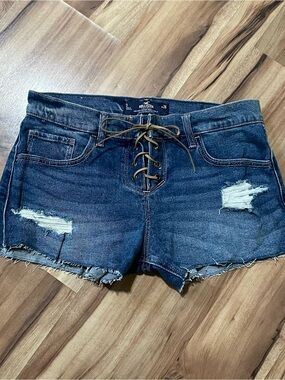 Hollister Low Rise Lace Up Jean Shorts Distressed Raw Hem Size 3